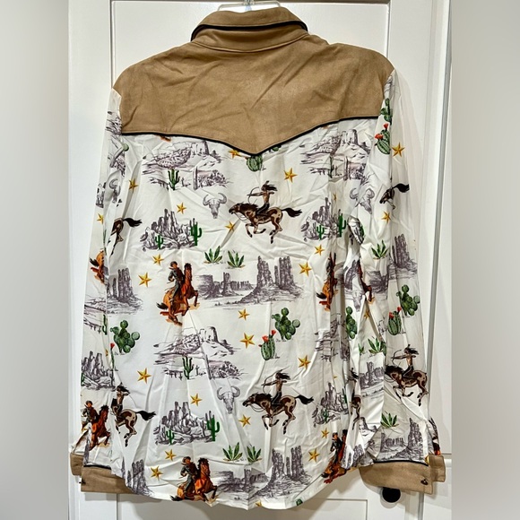Delila Texas Western Tan & White Button Down Shirt w/ Cactus, Horses & Cowboys - Picture 4 of 9